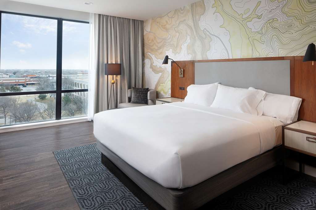 Фото Embassy Suites by Hilton Amarillo Downtown