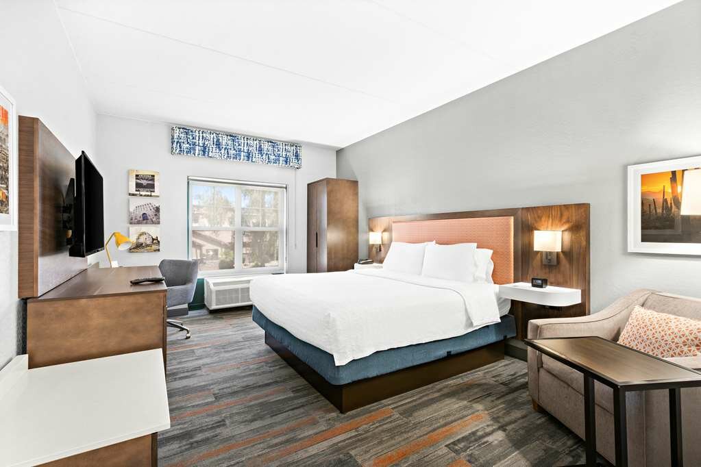 Фото Hampton Inn & Suites Phoenix-Goodyear