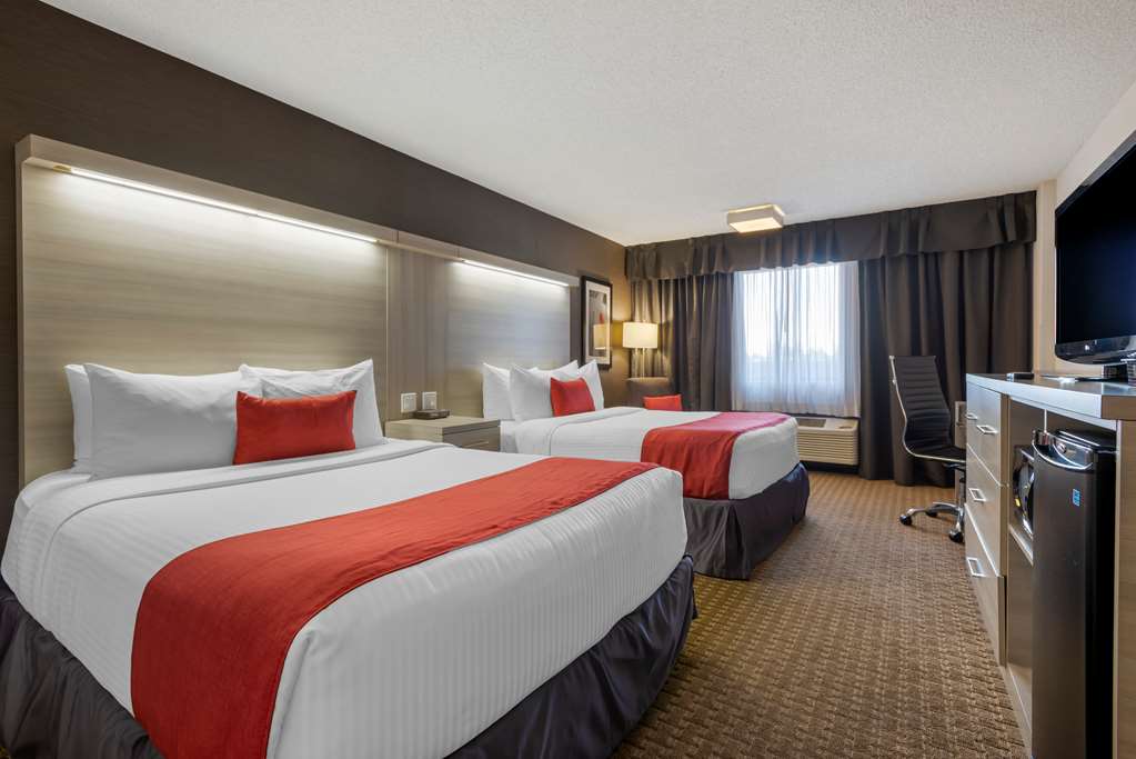 Фото Best Western Plus Village Park Inn