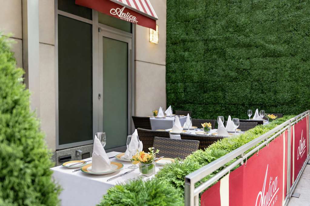 Фото DoubleTree by Hilton New York Downtown