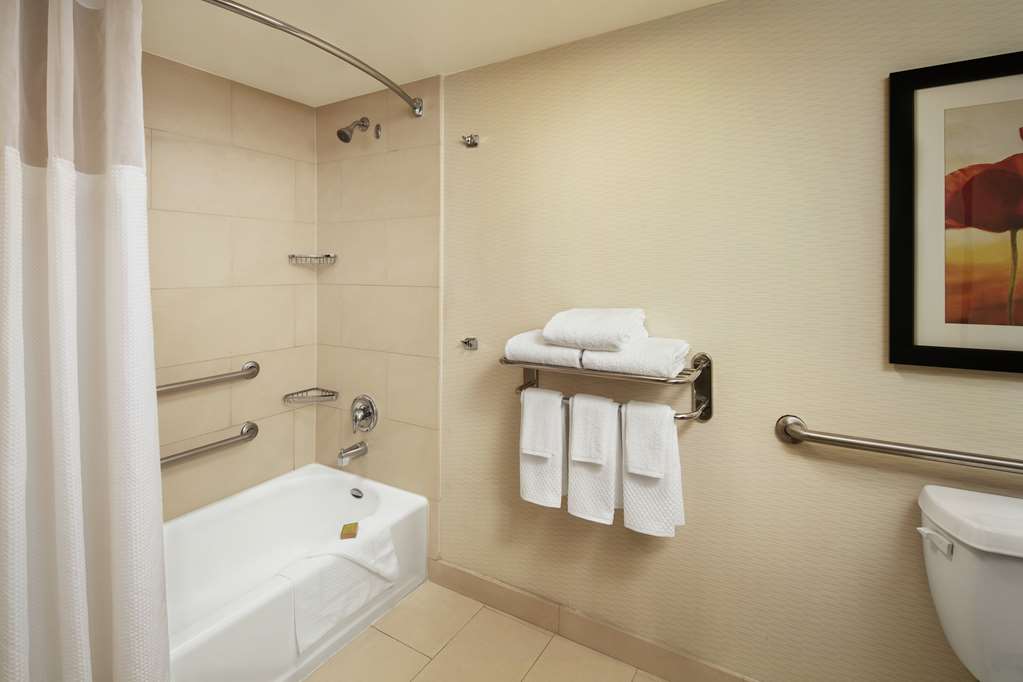 Фото Doubletree by Hilton Hotel Circle