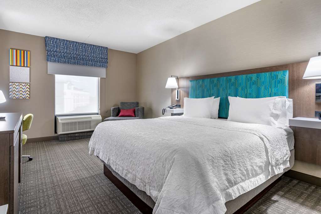 Фото Hampton Inn & Suites Louisville East