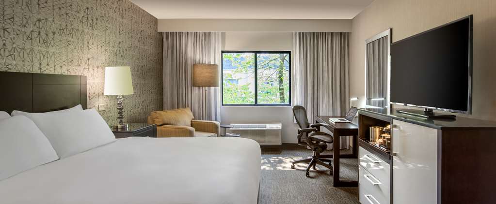 Фото DoubleTree by Hilton Chicago Wood Dale - Elk Grove