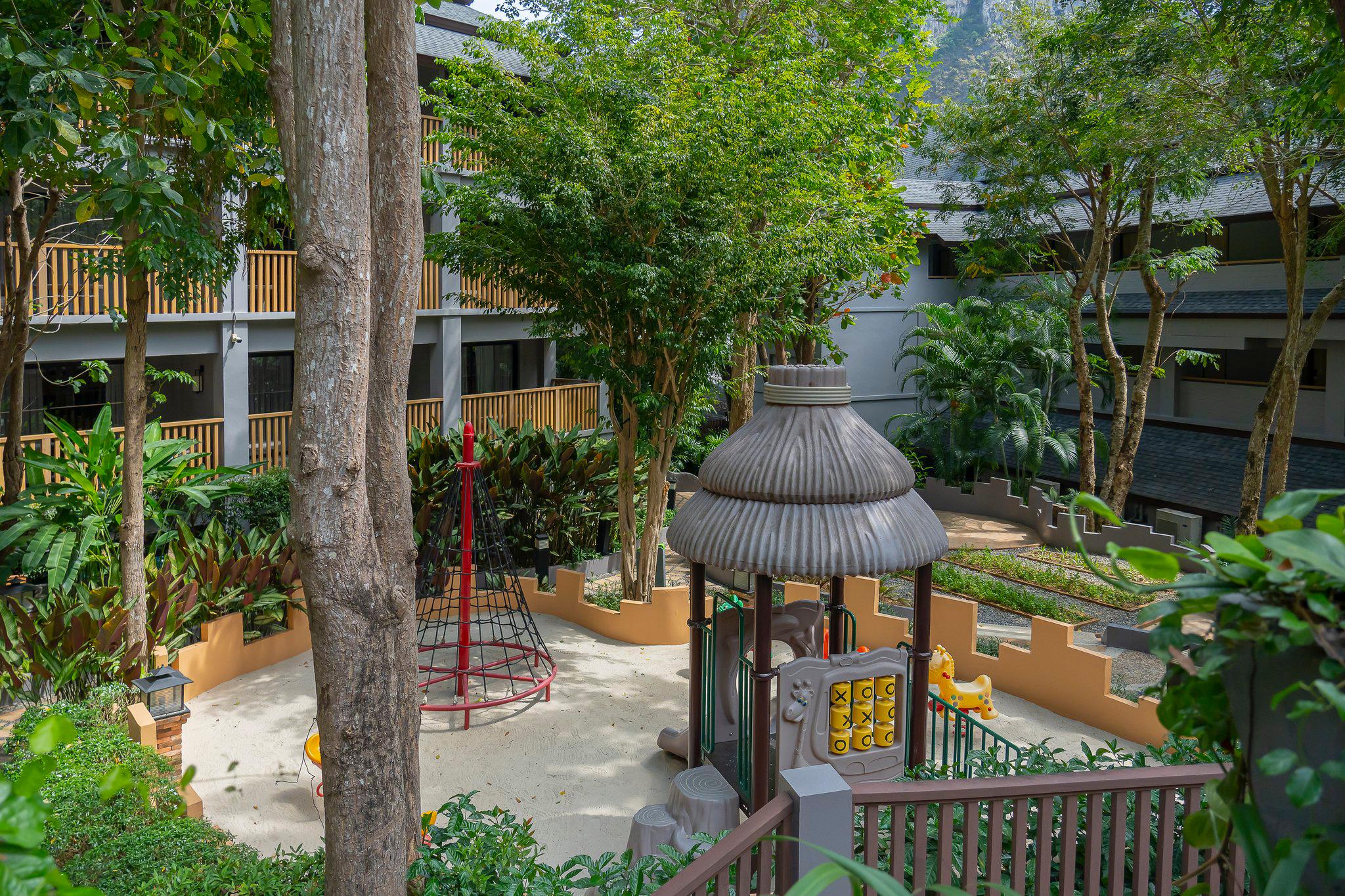 Фото Holiday Inn Resort Krabi Ao Nang Beach by IHG