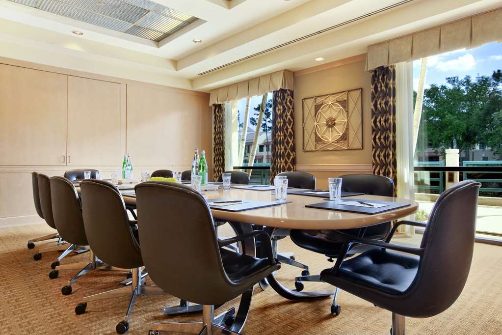 Фото Hilton Boca Raton Suites