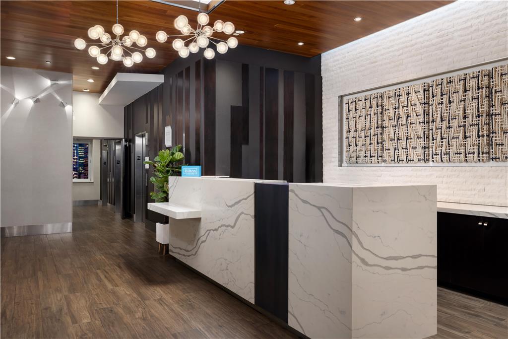 Фото Hilton Garden Inn New York-Times Square Central