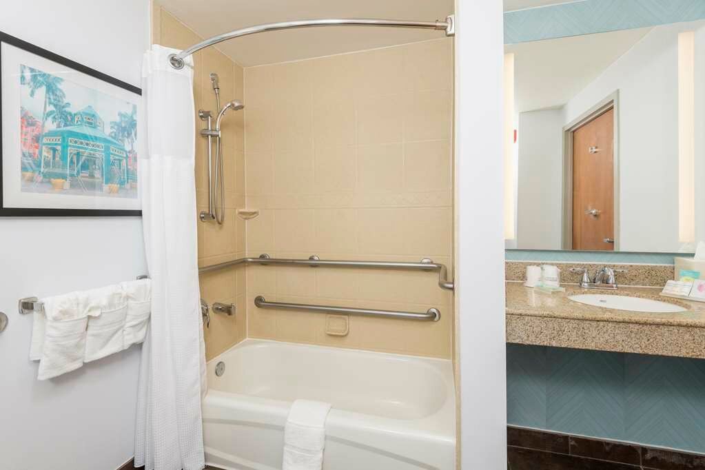 Фото Hilton Garden Inn Boca Raton