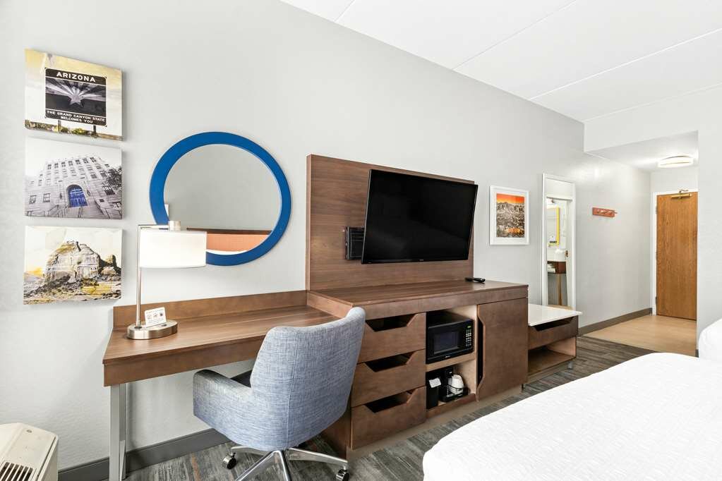 Фото Hampton Inn & Suites Phoenix-Goodyear