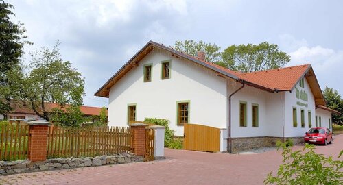 Гостиница Hotel a restaurant Na Statku в Бловице