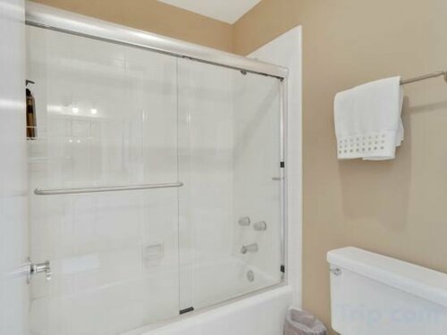 Гостиница Private Courtyard and Access to Resort Amenities - Gorgeous Charming Villa в Палм Дезерте