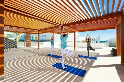 Гостиница Hotel Lava Beach в Тиасе