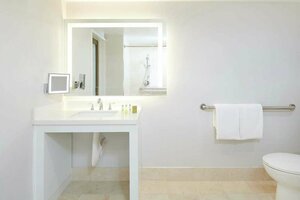Гостиница DoubleTree by Hilton Torrance - South Bay