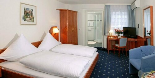 Гостиница Hotel Württemberger Hof в Ройтлингене