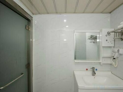 Гостиница Haodu Business Hotel в Суцяни