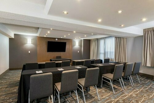 Гостиница Candlewood Suites London South в Лондоне