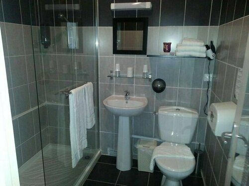 Гостиница Hôtel Le Chapeau Rouge в Алансоне