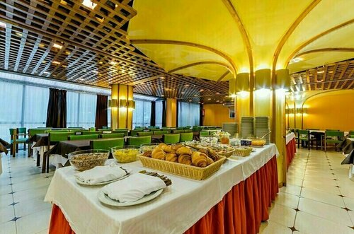Гостиница Hotel Sant Eloi в Сант-Жулиа-де-Лории