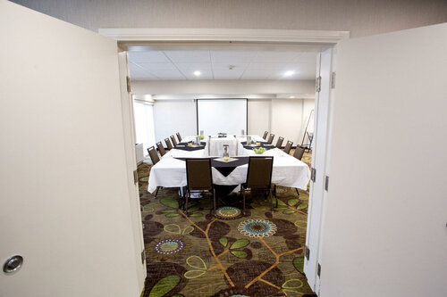 Гостиница Holiday Inn Hotel Peterborough Waterfront by IHG в Питерборо
