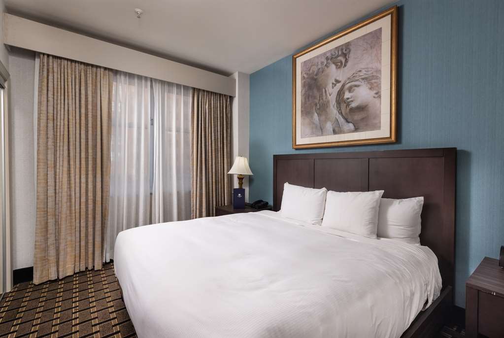 Фото Inn at the Colonnade Baltimore - a DoubleTree by Hilton