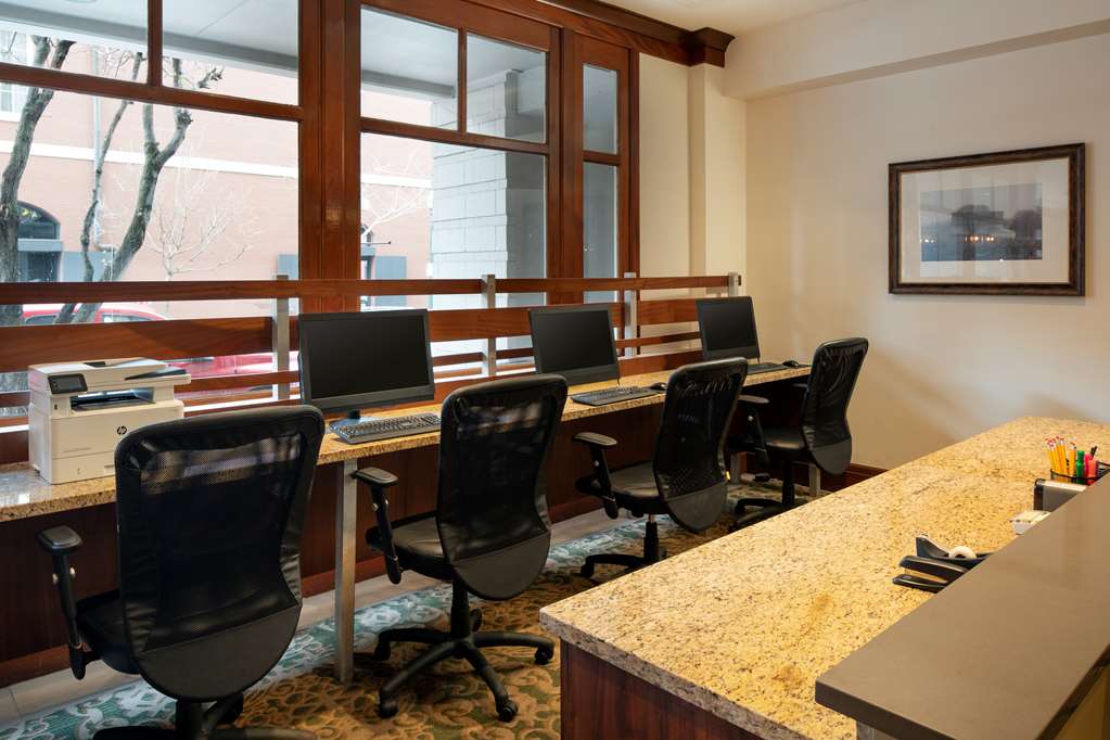 Фото Embassy Suites by Hilton New Orleans