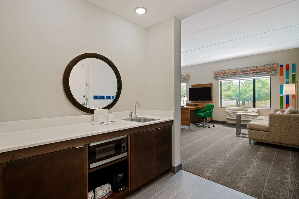 Фото Hampton Inn & Suites Raleigh Midtown