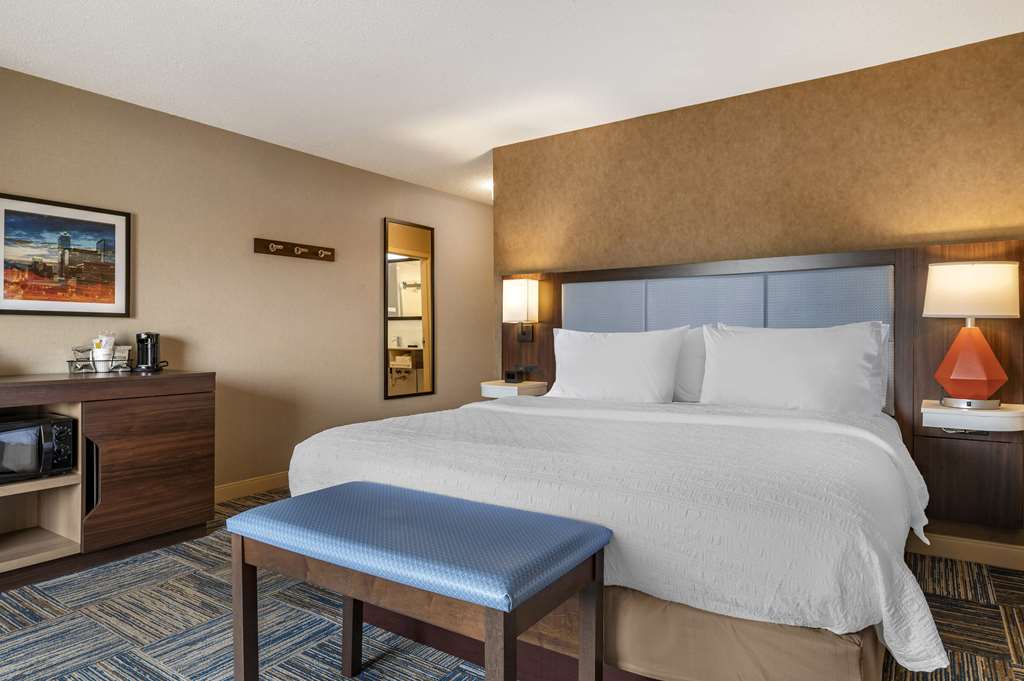 Фото Hampton Inn Greenfield