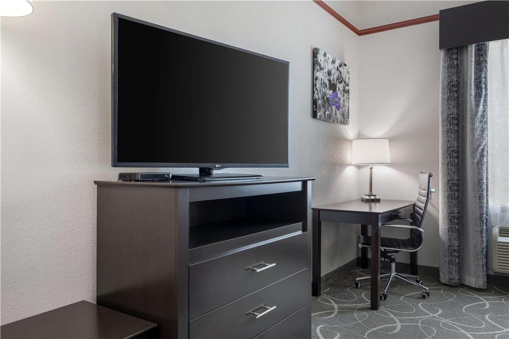 Фото Best Western Limestone Inn & Suites