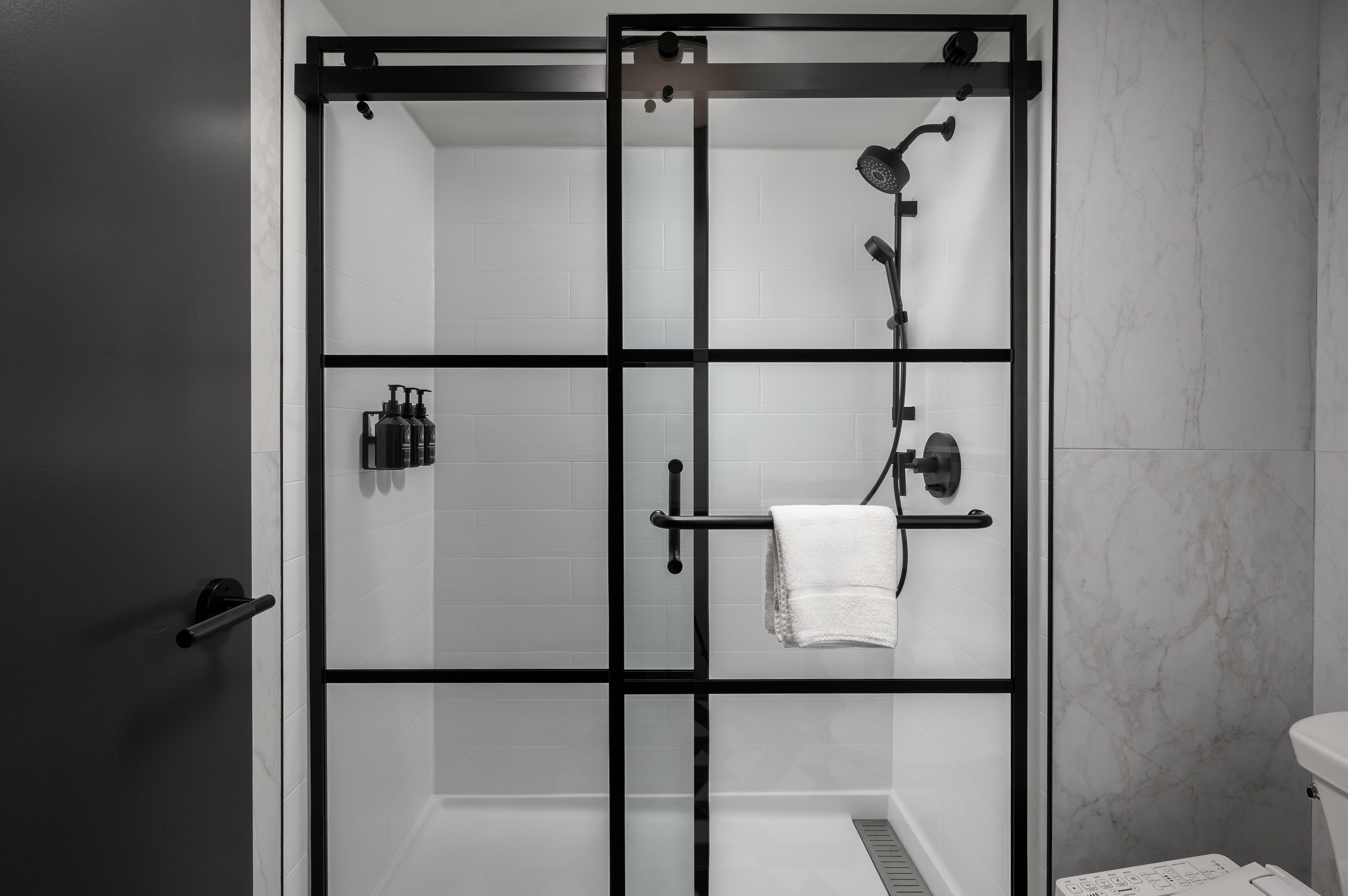 Фото Troy Inn & Suites