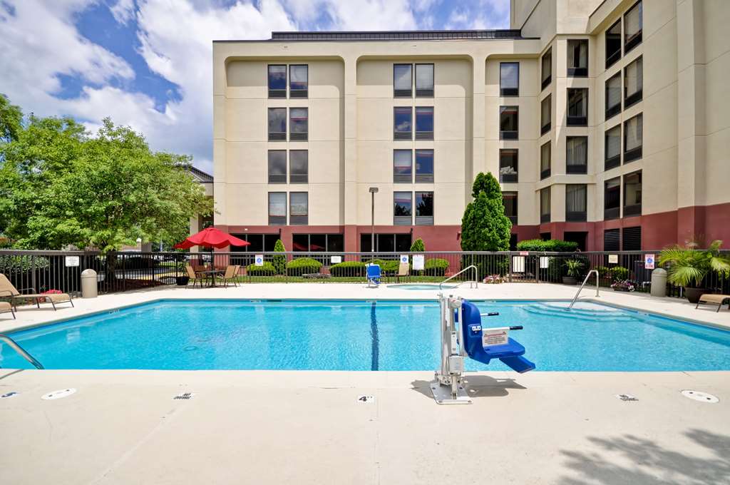 Фото Hampton Inn Overland Park, Ks