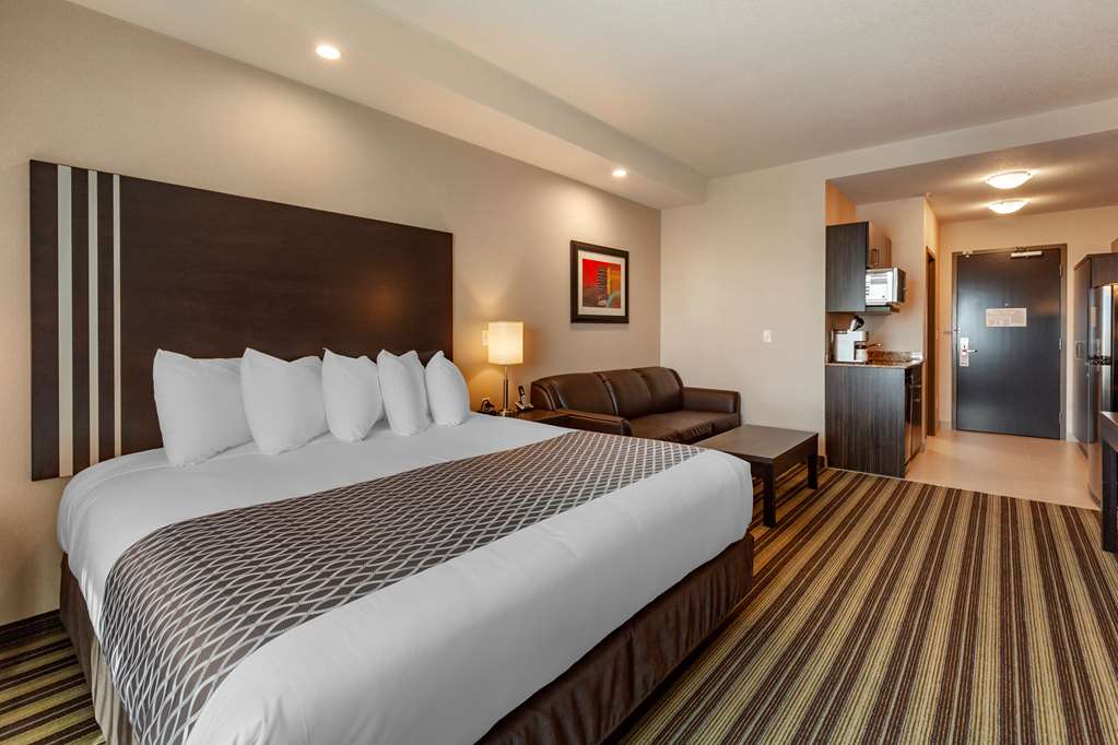 Фото Best Western Plus Drayton Valley All Suites