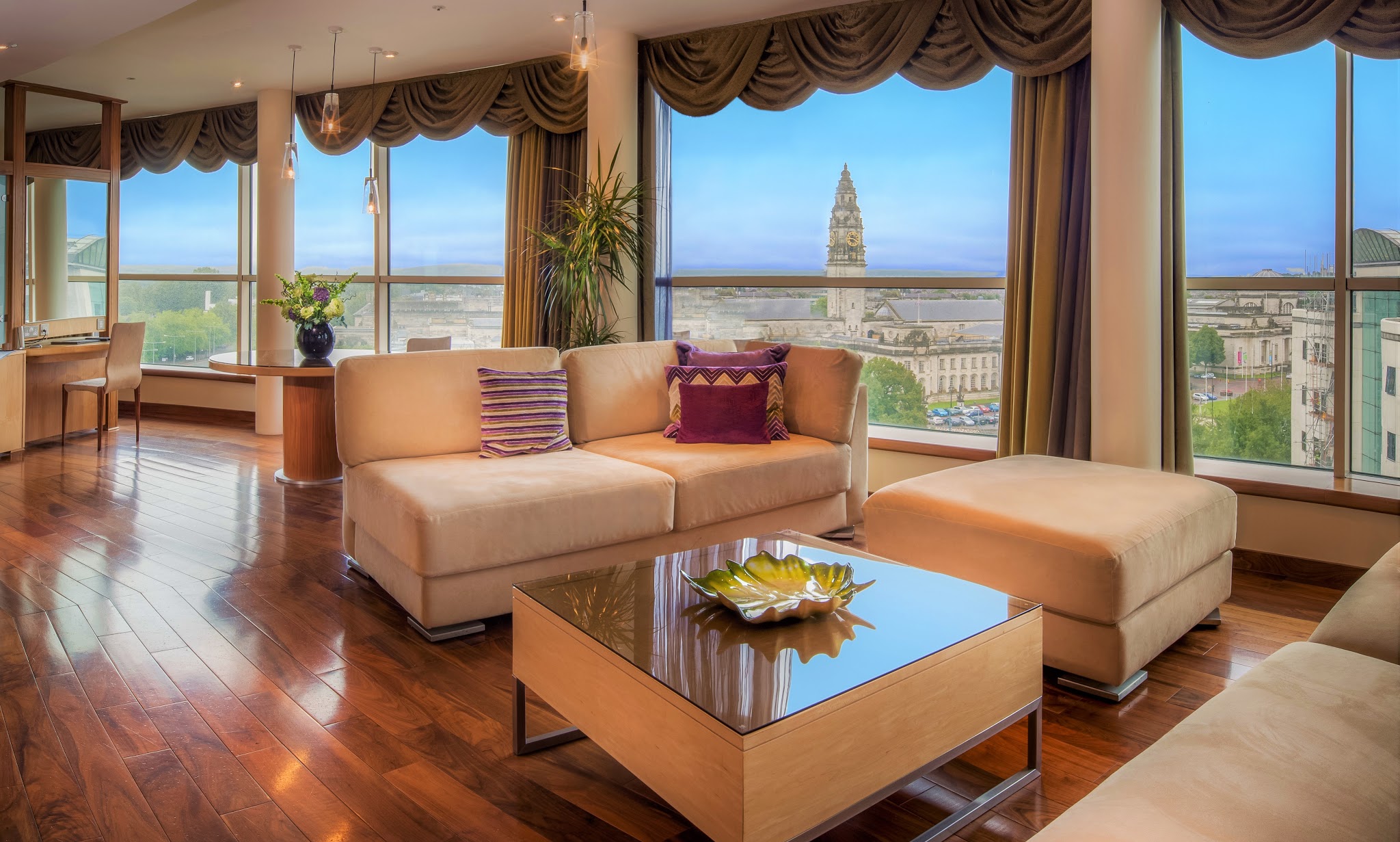 Фото Hilton Cardiff