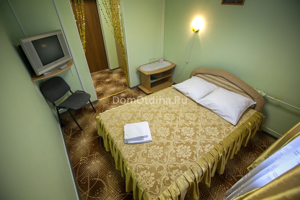Аренда комнаты 18м² ул. Фурманова, 65, Великие Луки, Псковская область - база ЦИ