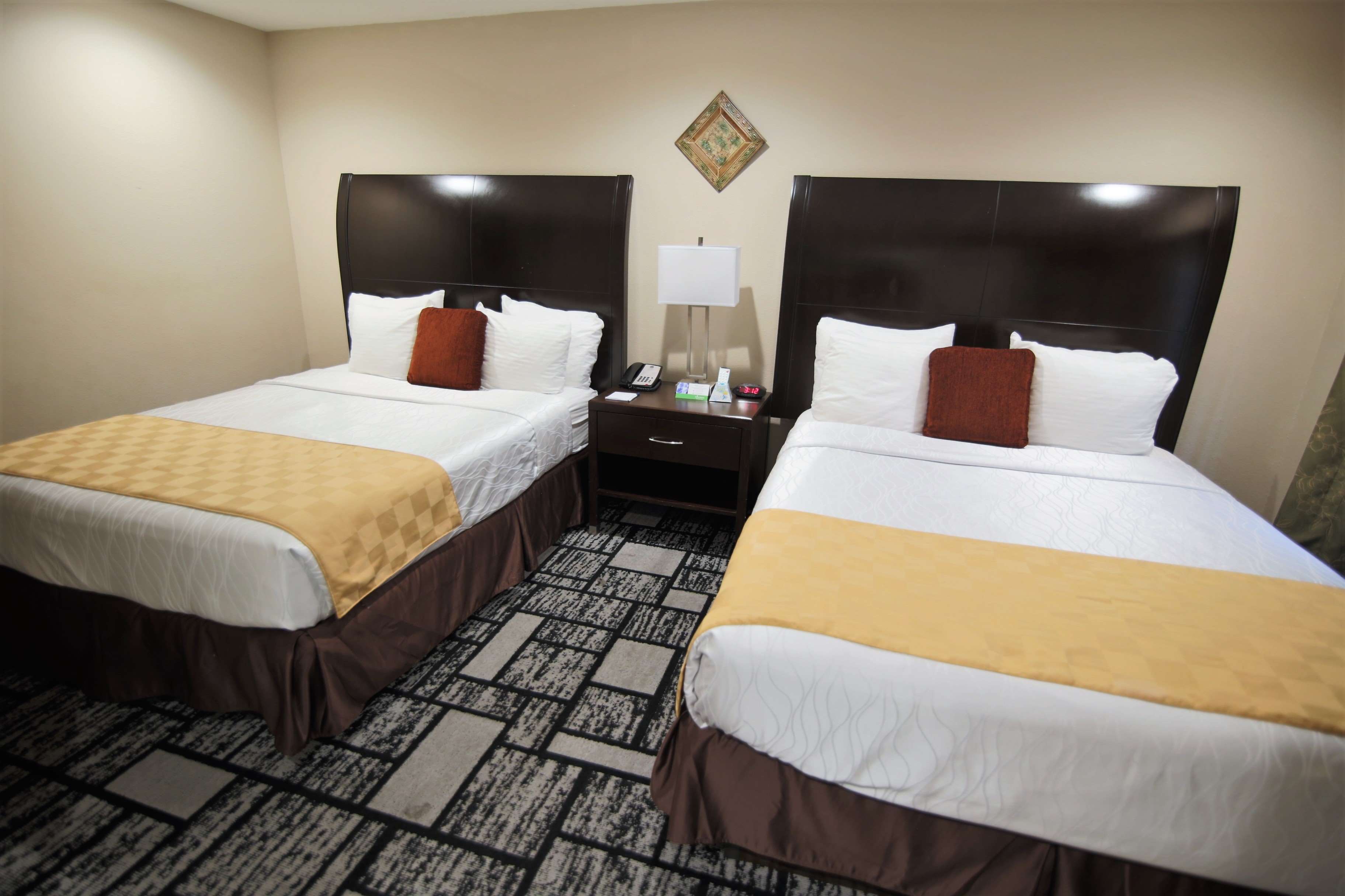 Фото Best Western Plus Meridian Inn & Suites, Anaheim-Orange