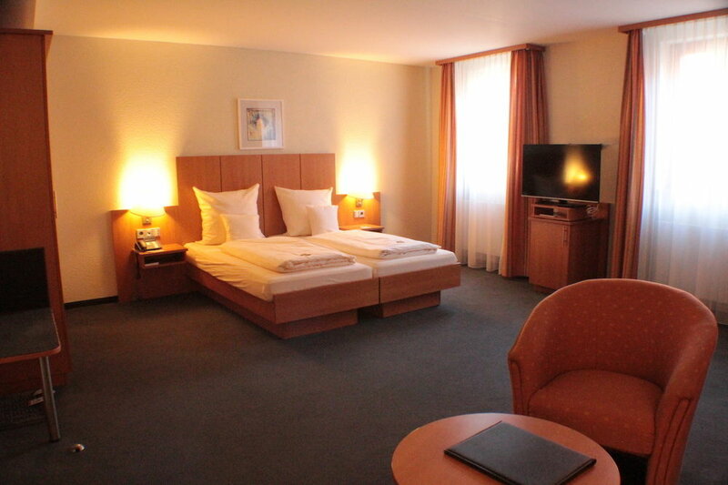 Гостиница Hotel Blauer Wolf в Гунценхаузене