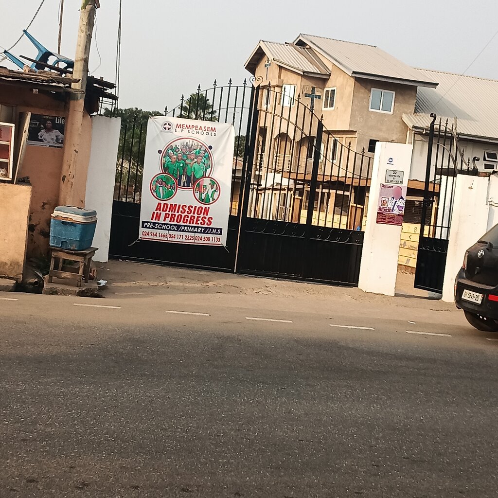 School Mempeasem E. P Schools, Accra, photo