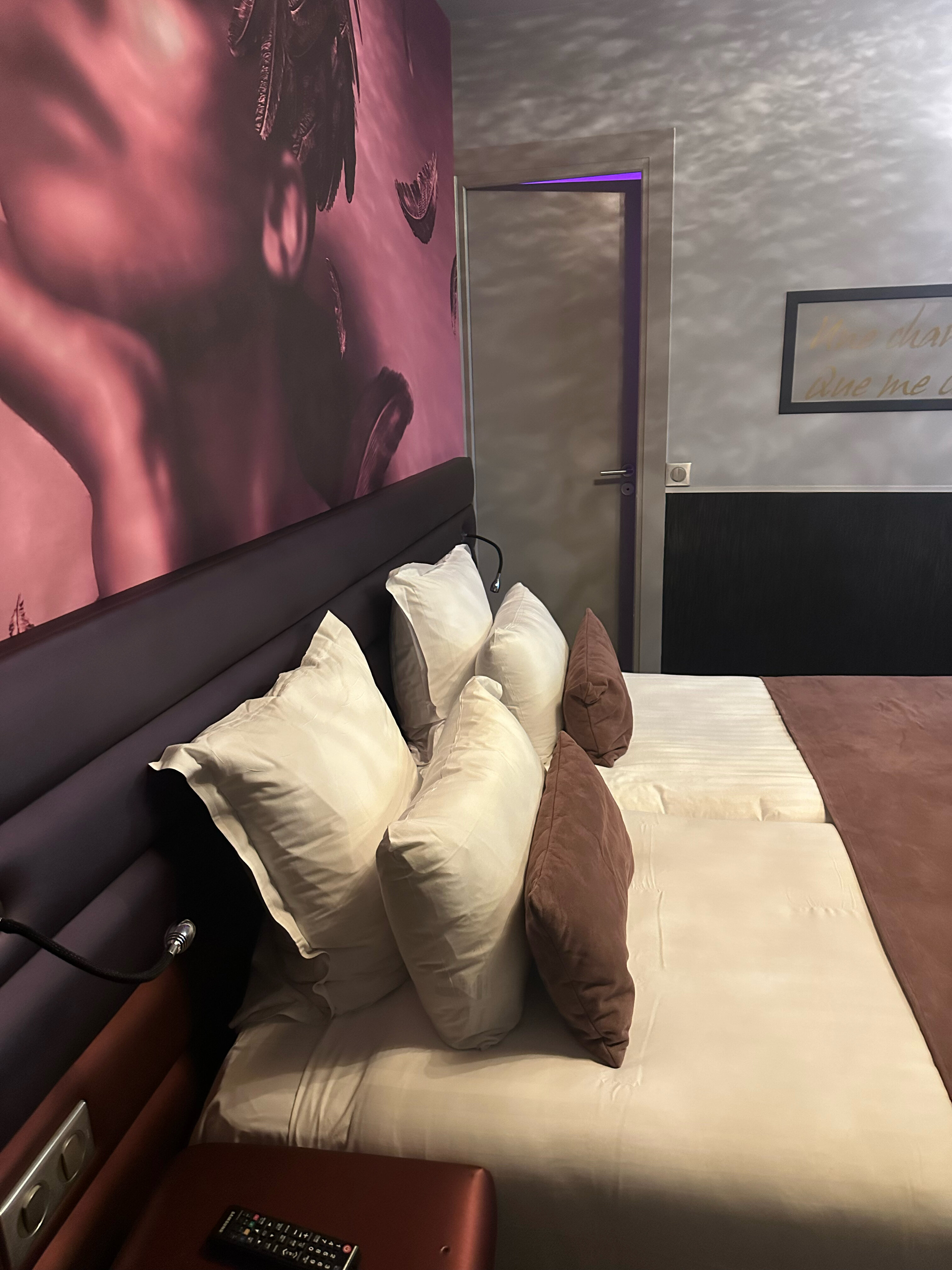 Фото Le Bon Hotel