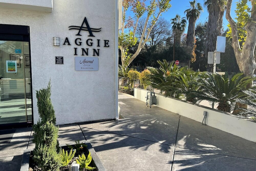 Фото Aggie Inn, Ascend Hotel Collection