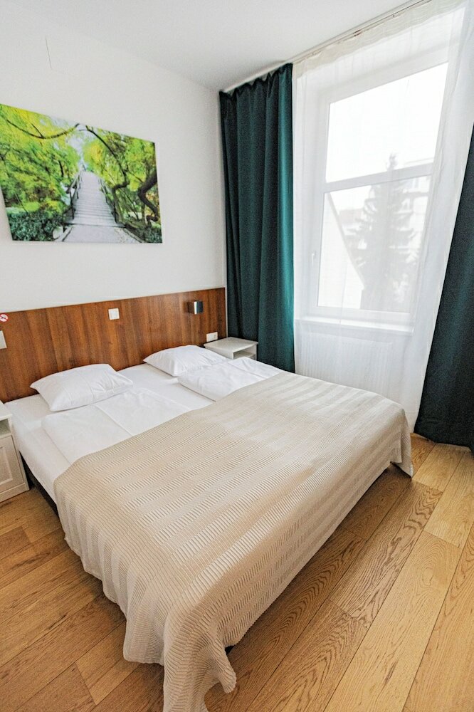 Фото Hotel & Apartments Klimt