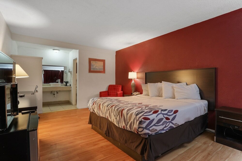 Фото Red Roof Inn Needles