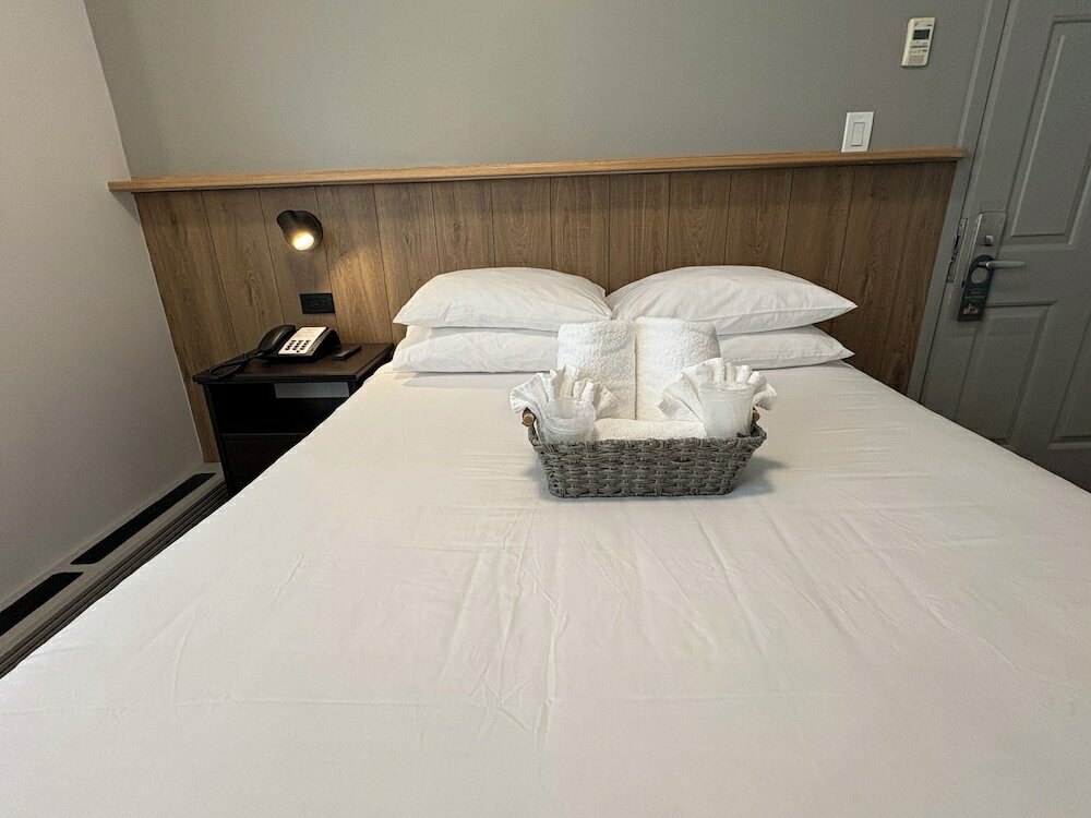 Фото Americana Inn