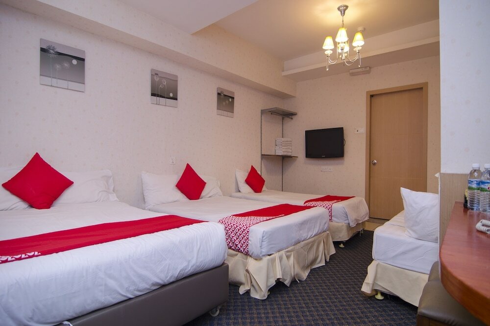 Фото The Crown Borneo Hotel