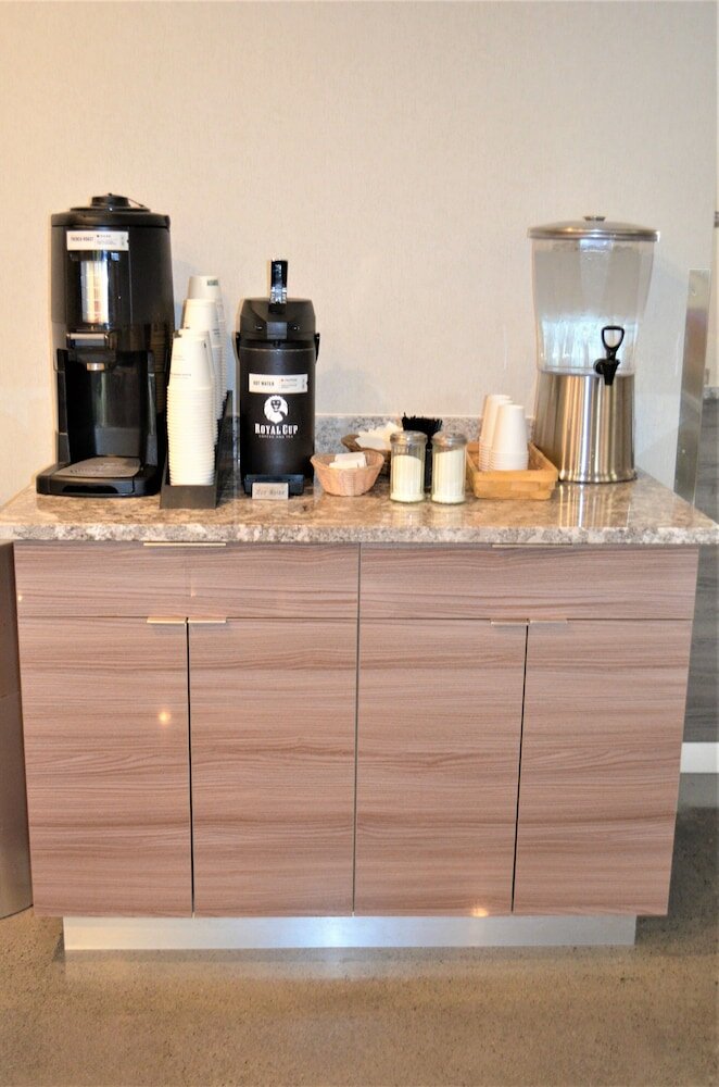 Фото Riverfront Hotel, SureStay Collection by Best Western