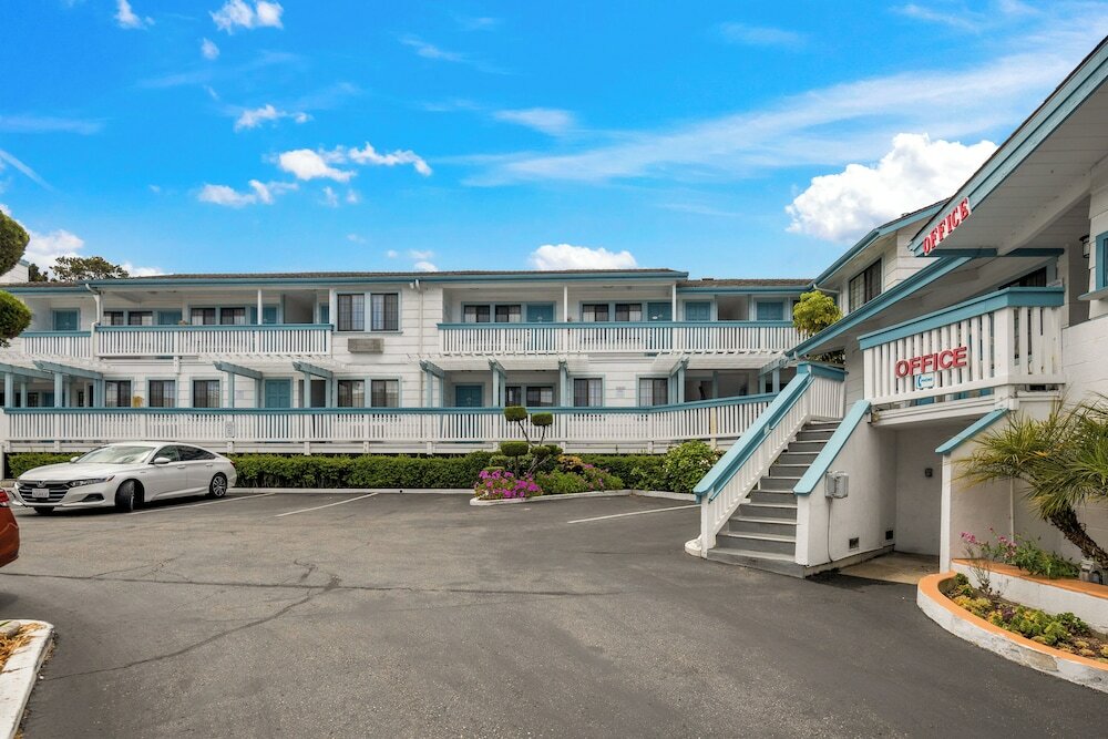 Фото Arbor Inn Monterey