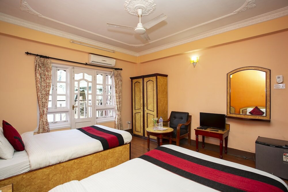 Фото отеля 2