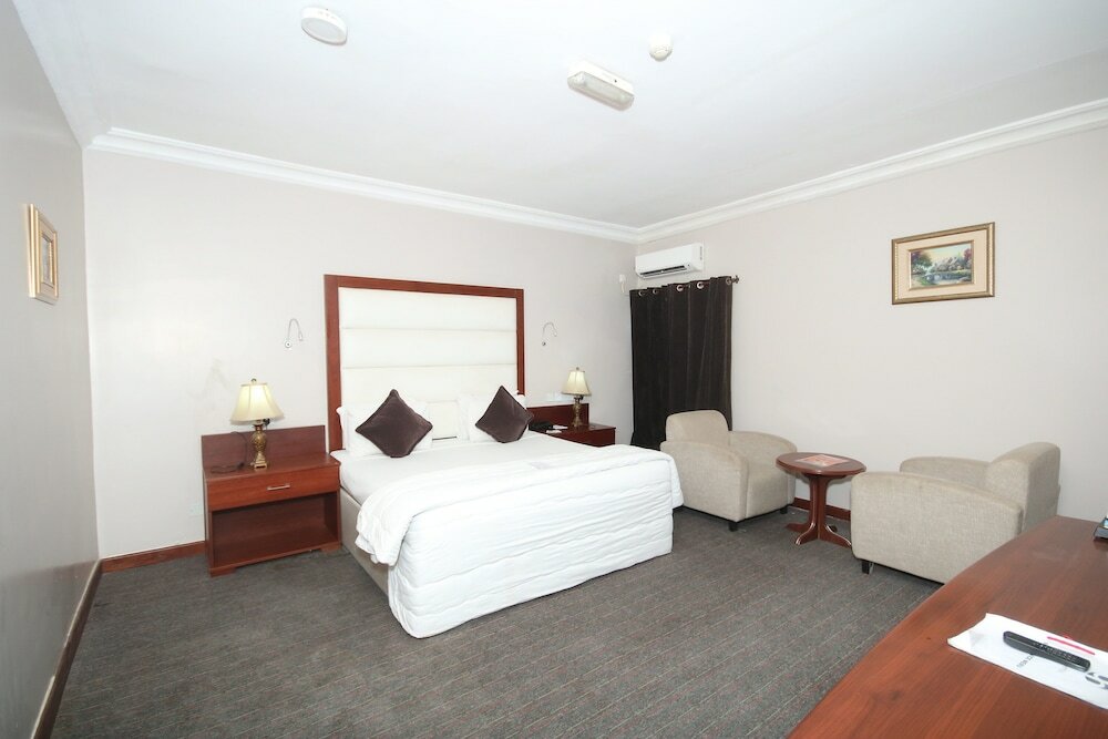 Фото Denis Hotel