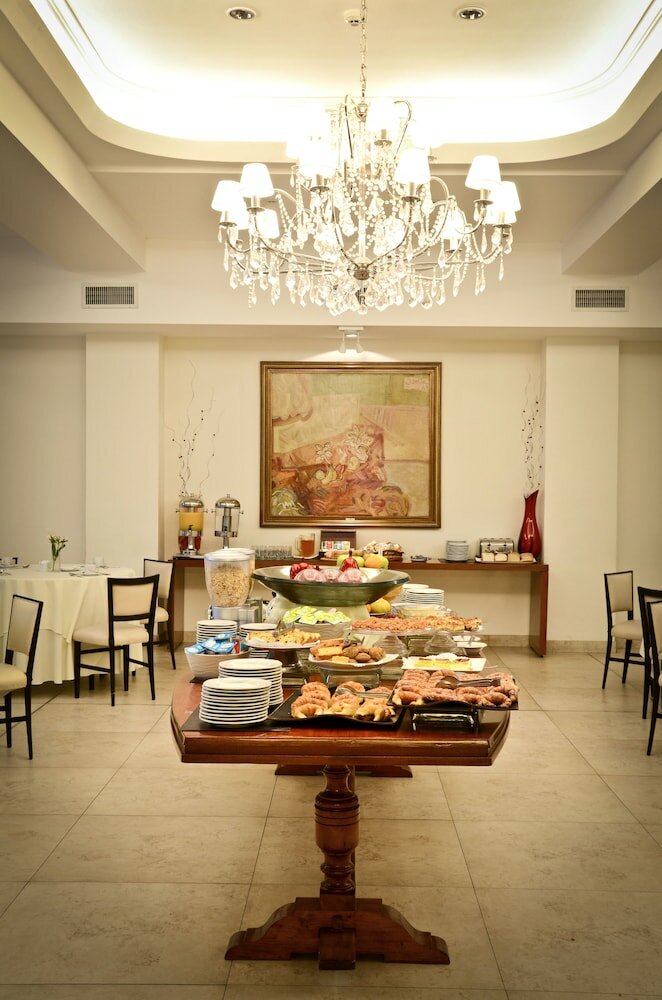 Фото Hotel Iruña