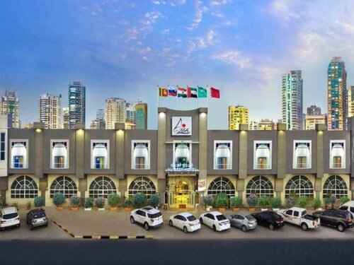 Внешний вид отеля Al Seef Hotel в Аш-Шардже, фото 1