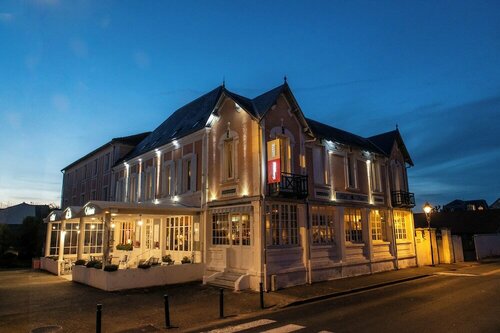 Внешний вид отеля The Originals Boutique, Hôtel Victoria в Шателайон-Пляже, фото 1