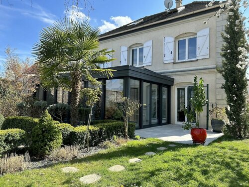Гостиница Les Suites Champenoises в Шалоне-Ан-Шампани