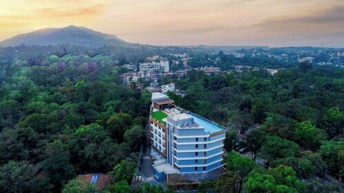 Гостиница Regenta Sgs Greenotel - Lonavala в Лонавала